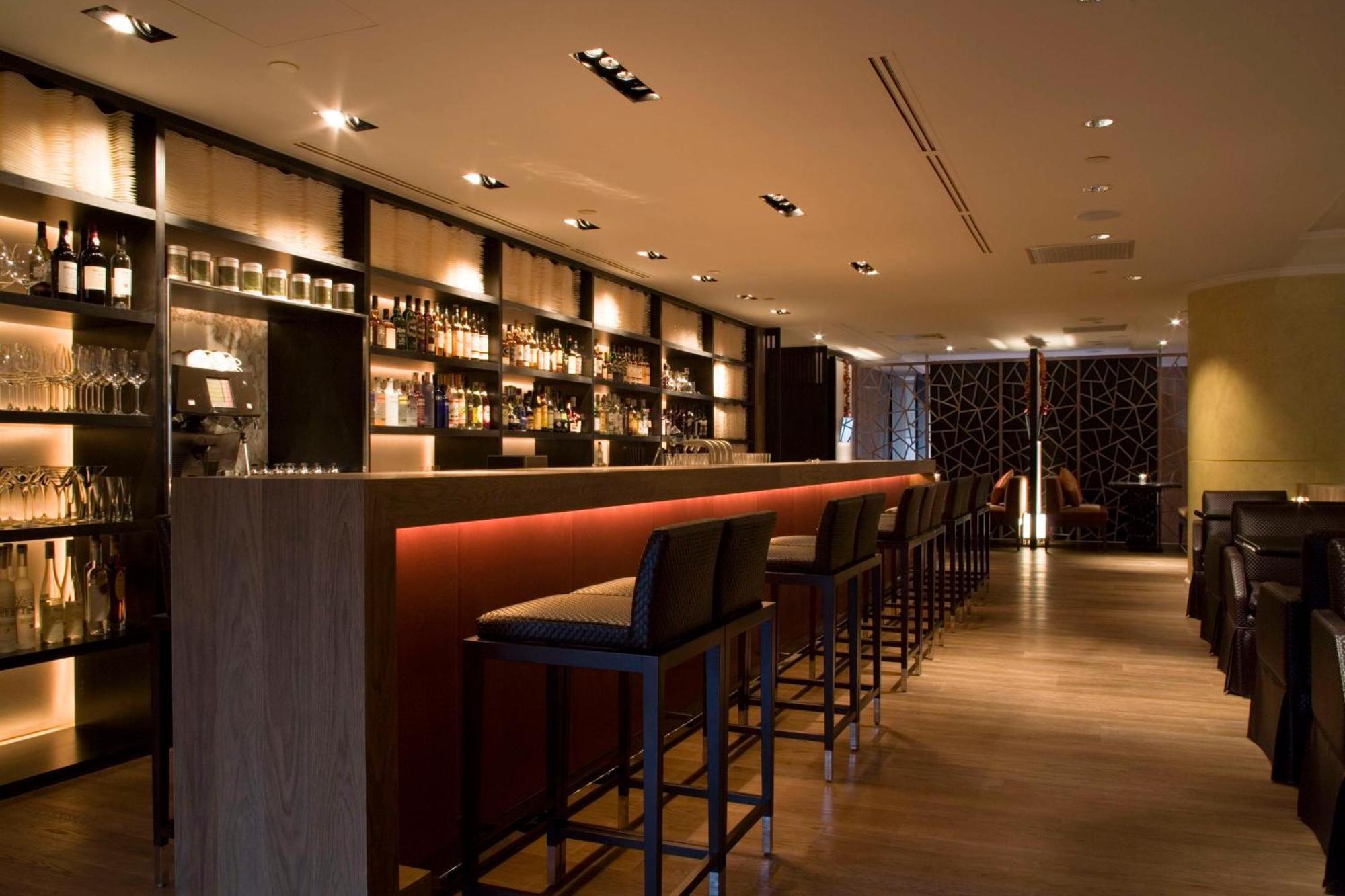 Grand Hyatt Taipei Hotel Exterior photo The bar at the Concourse