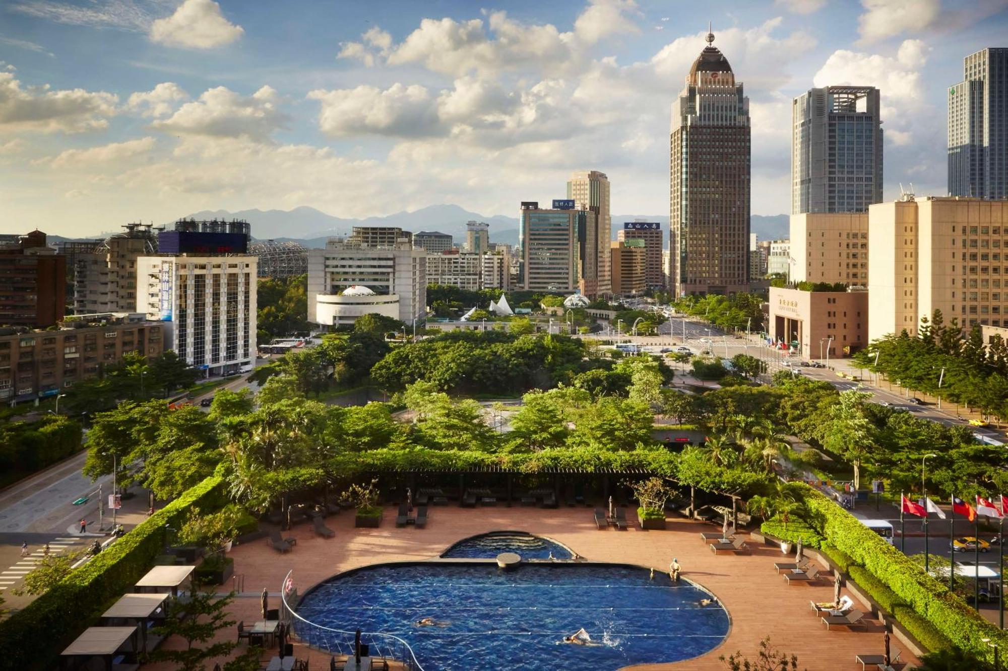 Grand Hyatt Taipei Hotel Exterior photo San Diego skyline