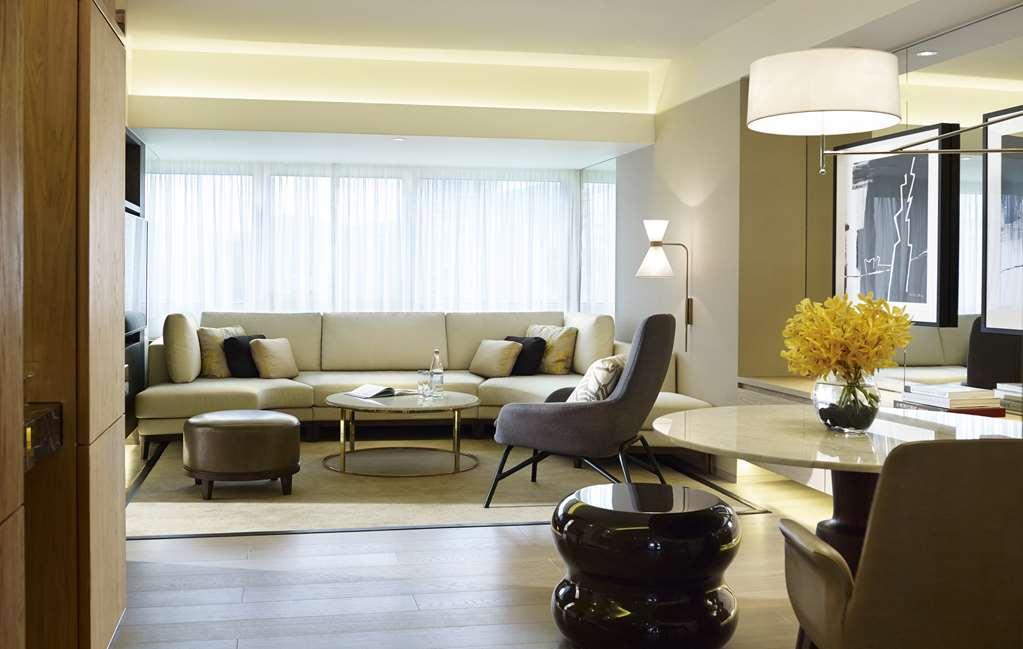 Grand Hyatt Taipei Hotel Room photo The Living Room