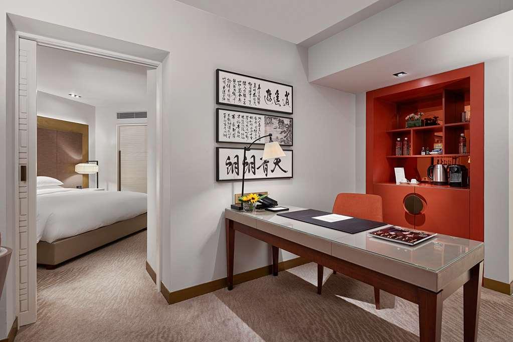 Grand Hyatt Taipei Hotel Room photo A suite at the Mandarin Oriental, Beijing
